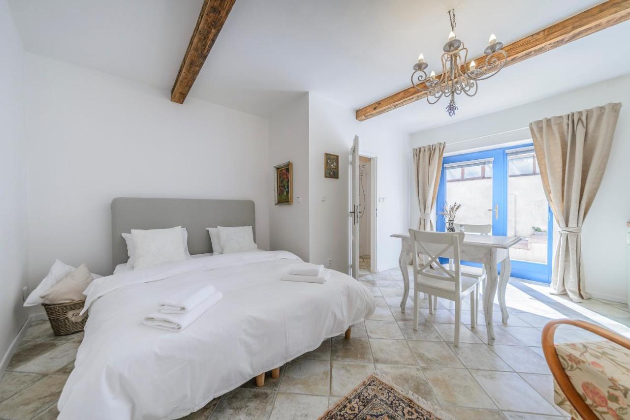 Mikulov Apartmany Magistr Екстер'єр фото
