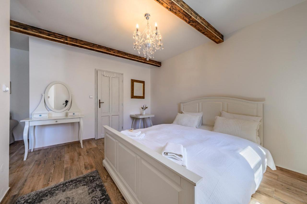 Mikulov Apartmany Magistr Екстер'єр фото