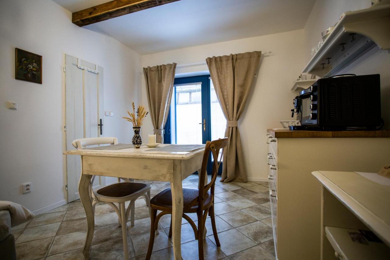 Mikulov Apartmany Magistr Екстер'єр фото