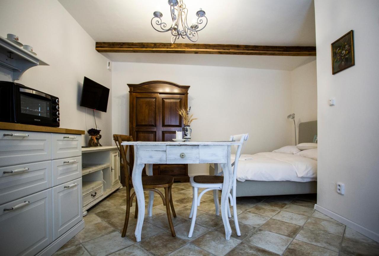 Mikulov Apartmany Magistr Екстер'єр фото