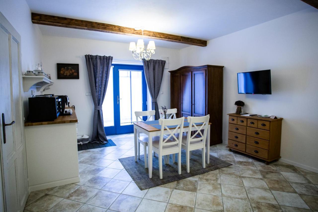 Mikulov Apartmany Magistr Екстер'єр фото